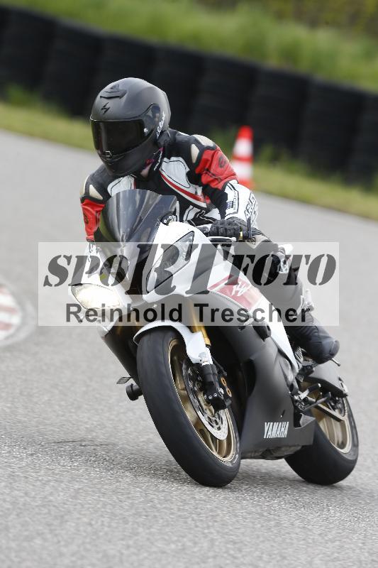 Archiv-2025/09 22.04.2025 Cornu Master School ADR/rot-rouge/4